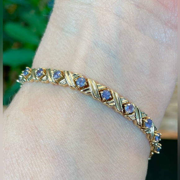 14 Karat Gold & Tanzanite Bracelet & Earrings - Picture 2 of 11